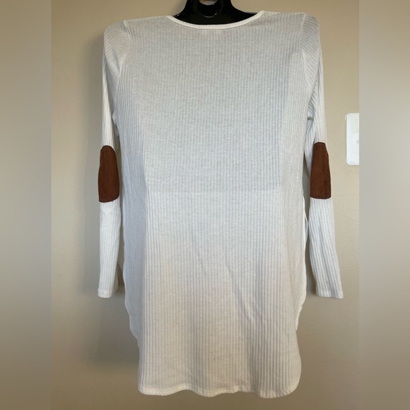 3/$15 Forever 21+ Ribbed Long Sleeve Knit High-Low Tunic Top with Elbow Patches - Picture 3 of 9